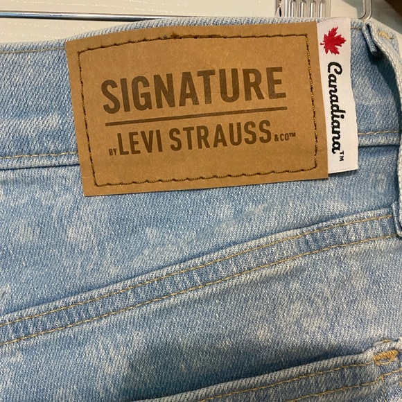 NWT Levi's Canadiana High Rise 3" Shorts Size 10 - Picture 6 of 14